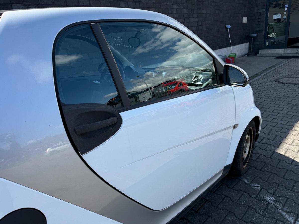 Smart Fortwo 451 Coupe original Tür rechts Beifahrertür weiß Rohbau BJ07